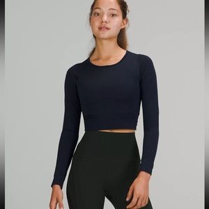 New without tags lululemon navy ebb to street long sleeve size 4